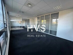 Office in Aix-en-Provence for lease Interior Photo- Image 2 of 6
