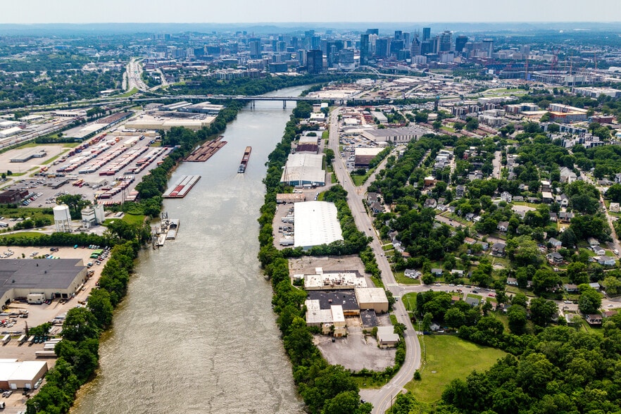 15.55 AC Nashville East Bank Development portfolio of 4 properties for sale on LoopNet.com - Building Photo - Image 1 of 7