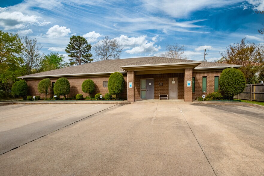 4 Office Park Dr, Little Rock, AR for lease - Building Photo - Image 1 of 39
