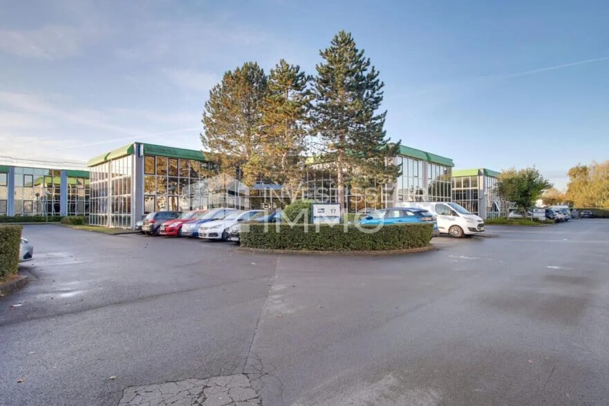 Office in Saint-Thibault-des-Vignes for lease - Building Photo - Image 2 of 6