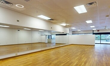 1800 59th St, Bradenton, FL for lease Matterport 3D Scan- Image 1 of 3