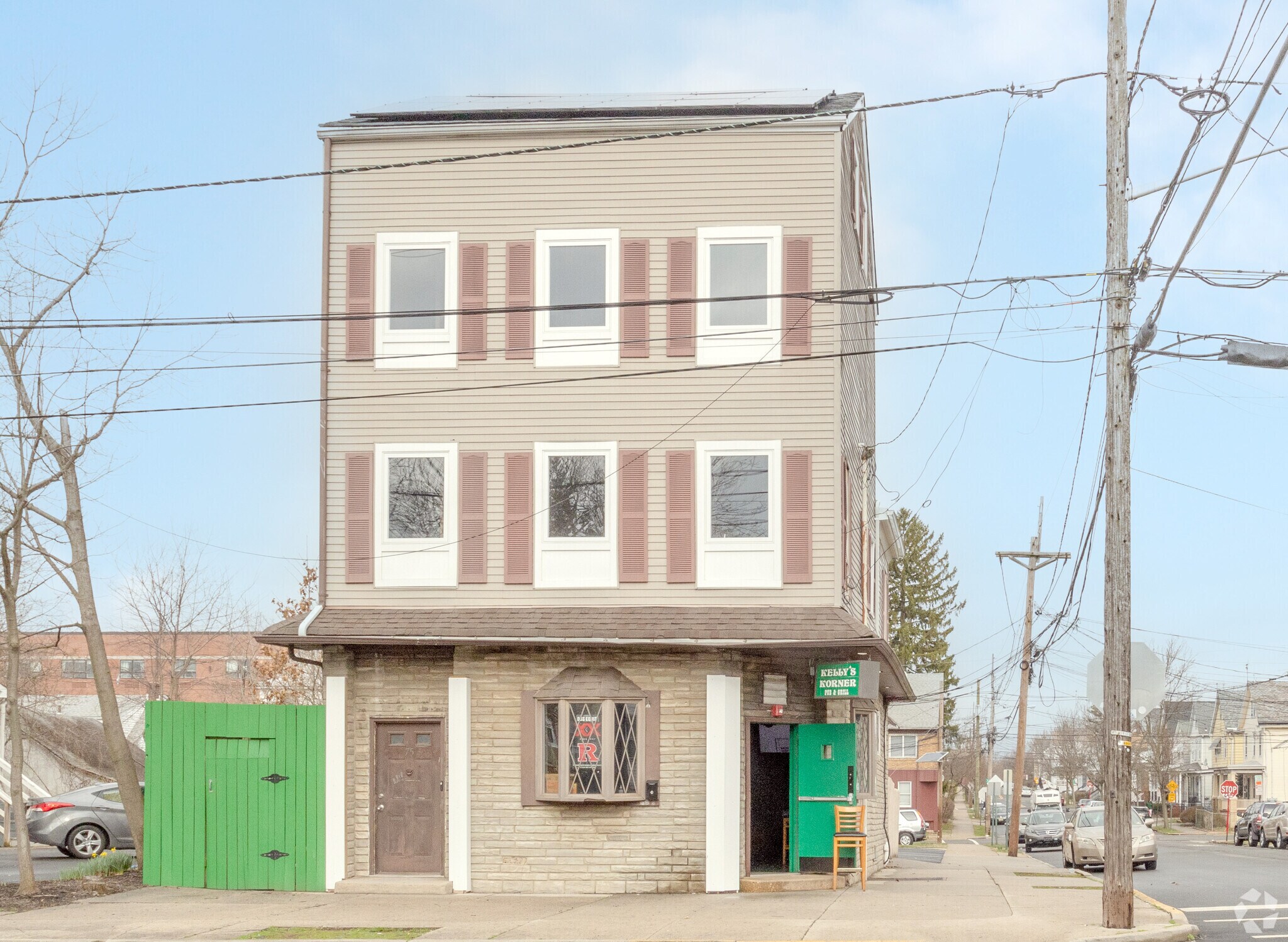 75 Morrell St, New Brunswick, NJ 08901 KELLY’S KORNER