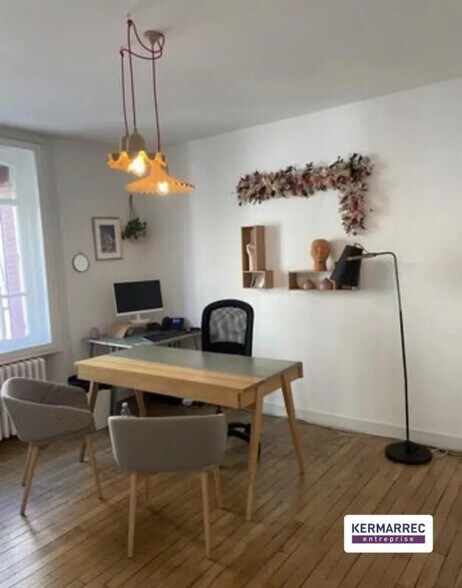 Office in Rennes for lease - Building Photo - Image 2 of 12
