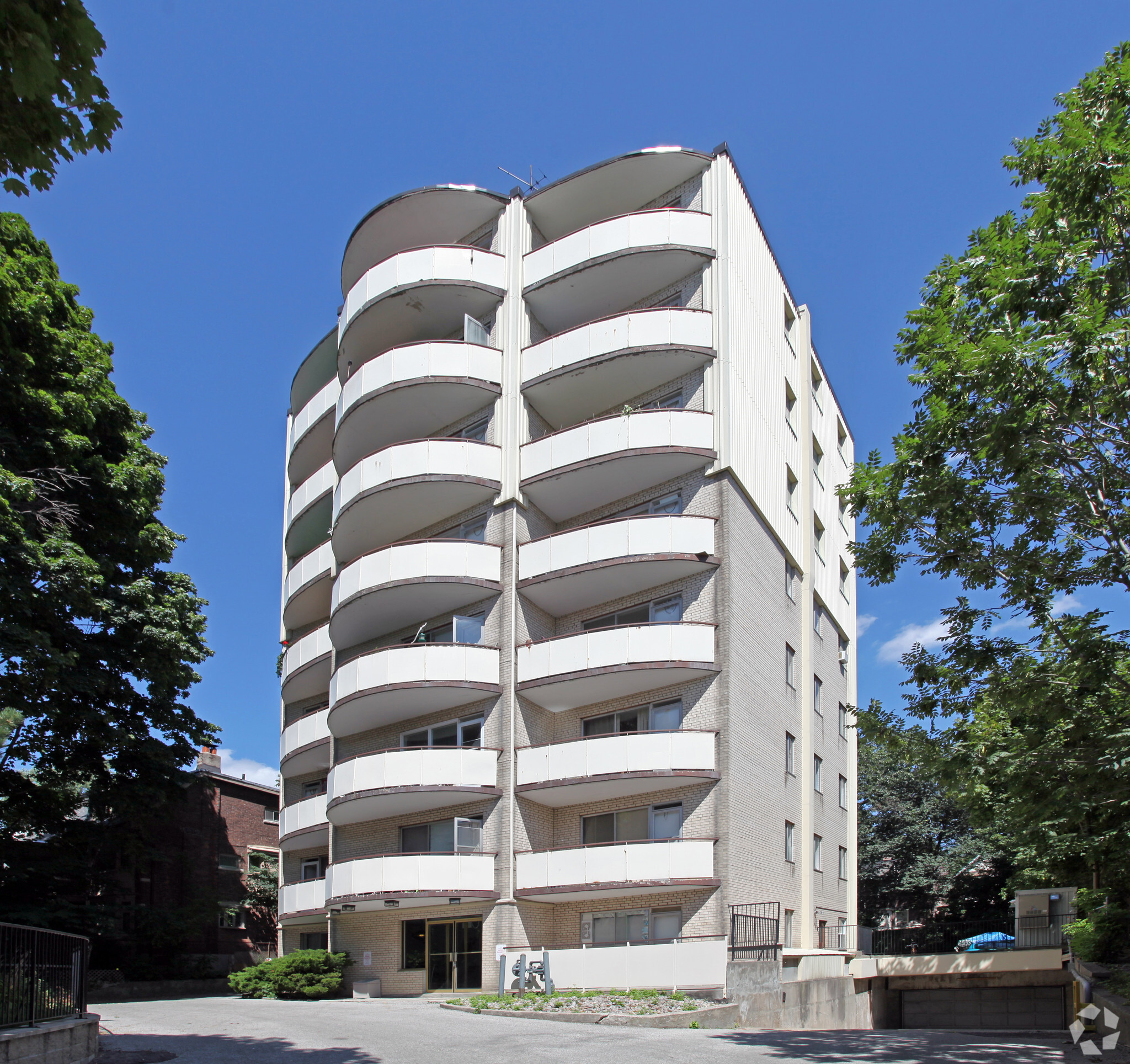 109 Indian Rd, Toronto, ON for sale Primary Photo- Image 1 of 1