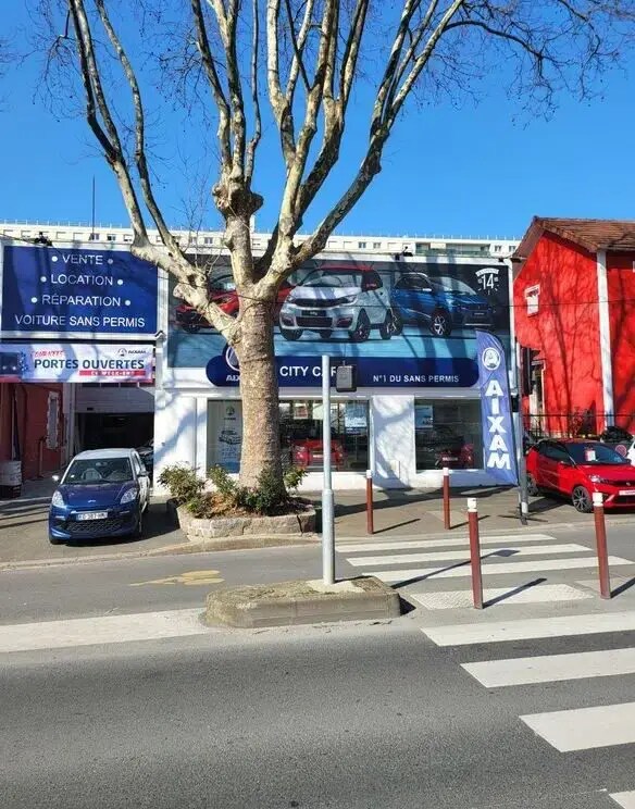 Retail in Bagneux for lease Building Photo- Image 1 of 8