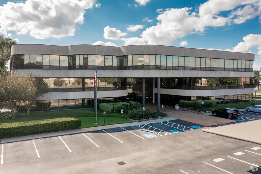 16340 Park Ten Place Dr, Houston, TX for lease - Building Photo - Image 2 of 10