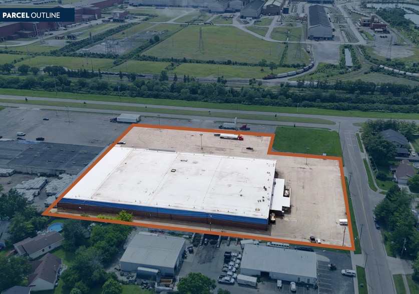 4680 Caprice Dr, Middletown, OH for lease - Building Photo - Image 3 of 9