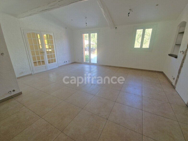 Office in Nice for lease - Building Photo - Image 1 of 3