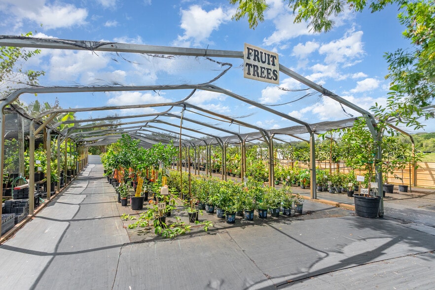 155 11th Ave, Osteen, FL for sale - Primary Photo - Image 1 of 40