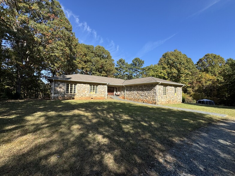 13828 Lake Bluff Dr, Matthews, NC for sale - Other - Image 1 of 14