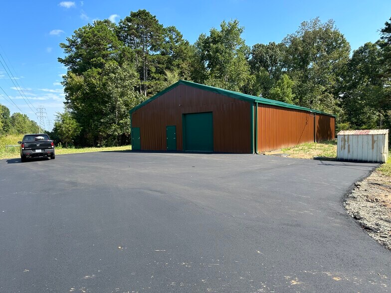 1558 Stanley Lucia Rd, Mount Holly, NC 28120