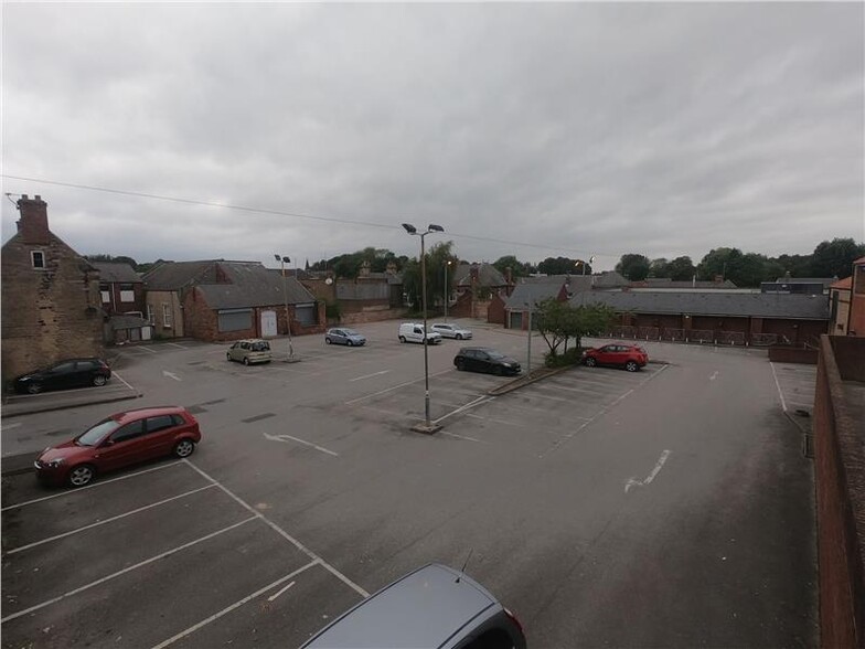 Town End, Chesterfield for lease - Building Photo - Image 3 of 7