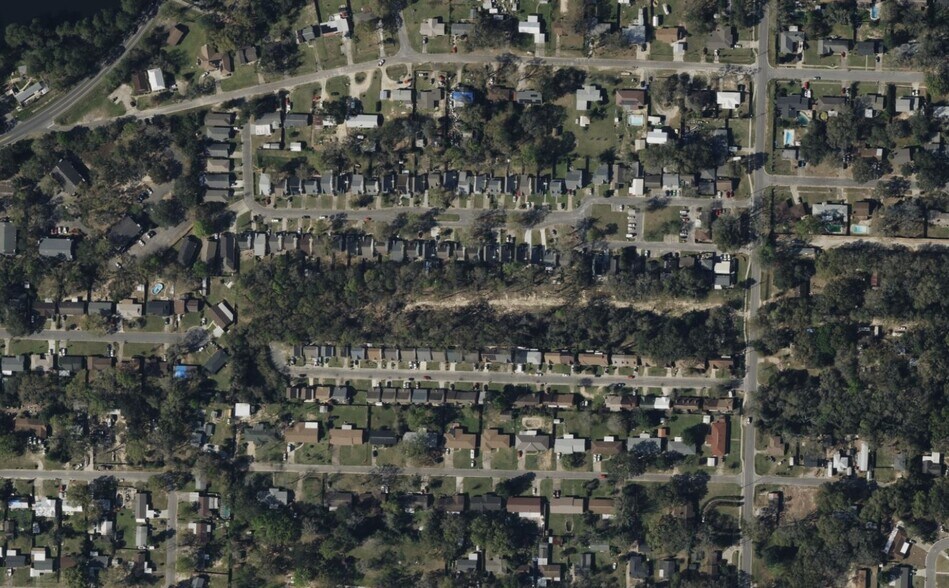1325 69th Ave, Pensacola, FL 32506 4550 Residential Units Ready to