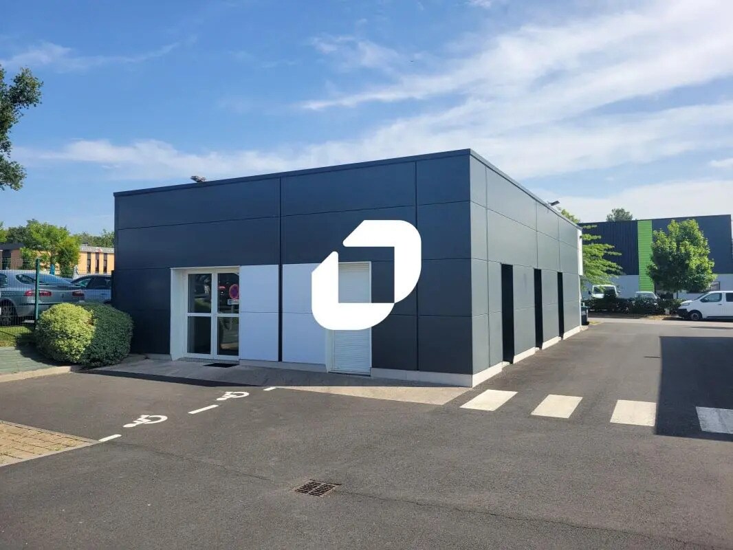 Office in Haute-Goulaine for lease Building Photo- Image 1 of 17