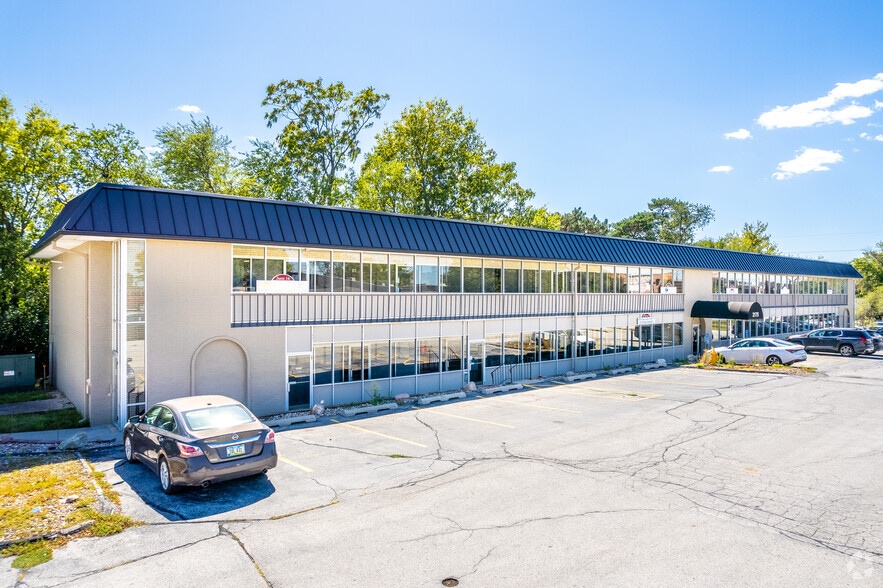 2175 NW 86th St, Clive, IA for lease - Building Photo - Image 2 of 5