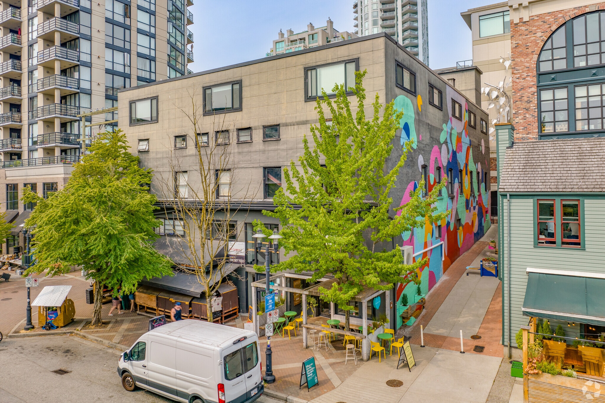 106 1st St W, North Vancouver, BC for sale Primary Photo- Image 1 of 9