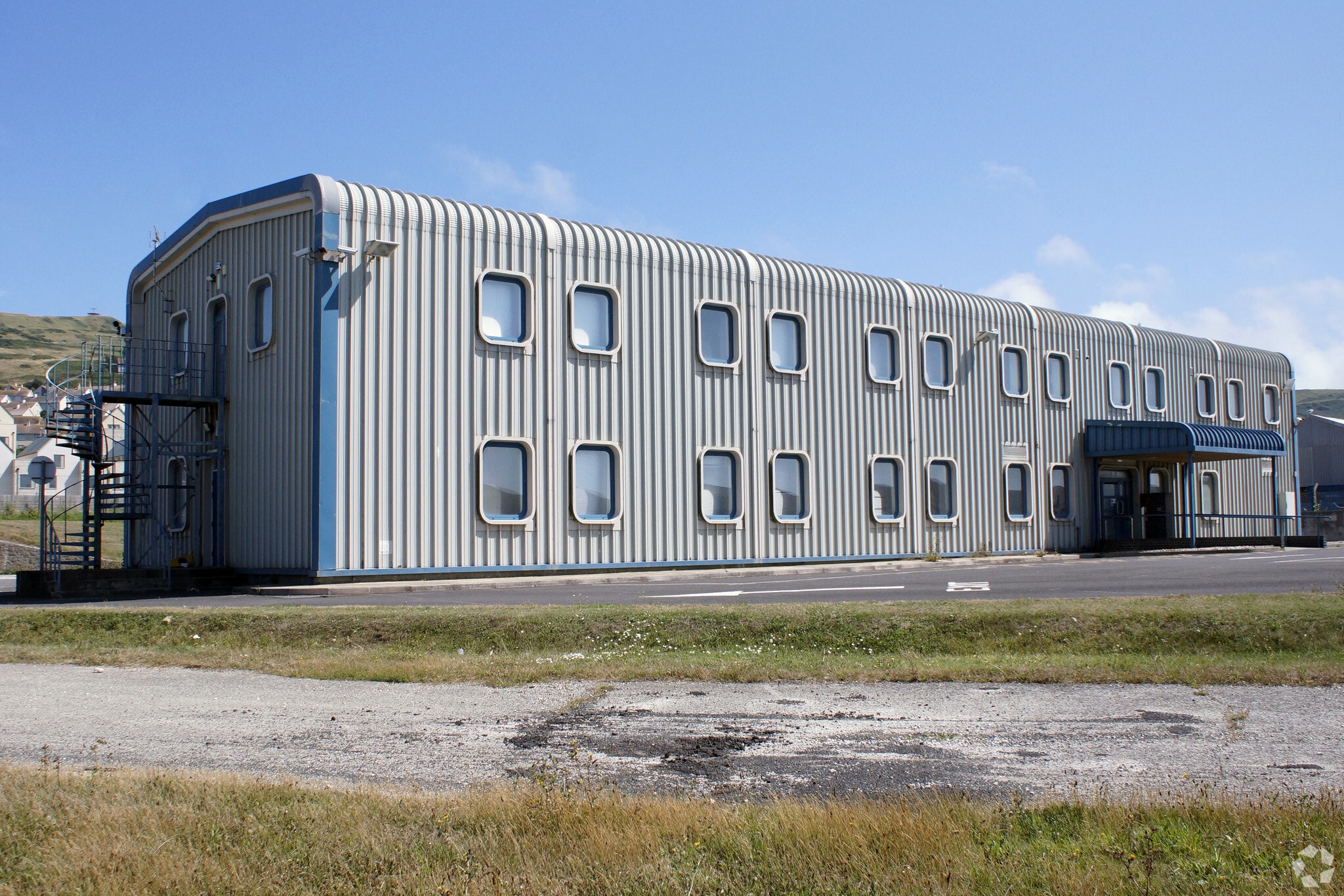 Osprey Quay, Portland for sale Primary Photo- Image 1 of 1