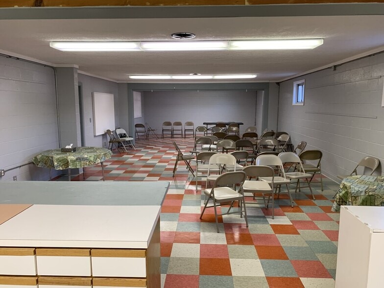 4494 Morrish Rd, Swartz Creek, MI for sale - Interior Photo - Image 3 of 6