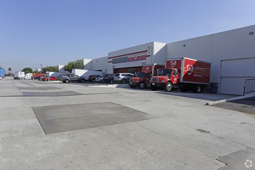 261 293 E Redondo Beach Blvd Gardena Ca 90248 Industrial For Lease Loopnet Com 261 293 E Redondo Beach Blvd Gardena, Contractors Warehouse Gardena Ca 90248