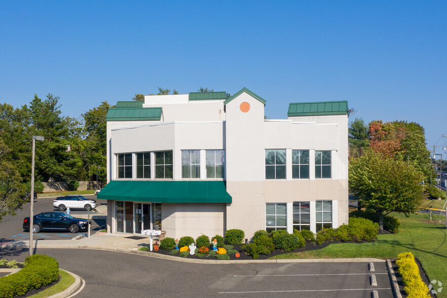 3223 Route 38, Mount Laurel, NJ for lease - Building Photo - Image 2 of 3