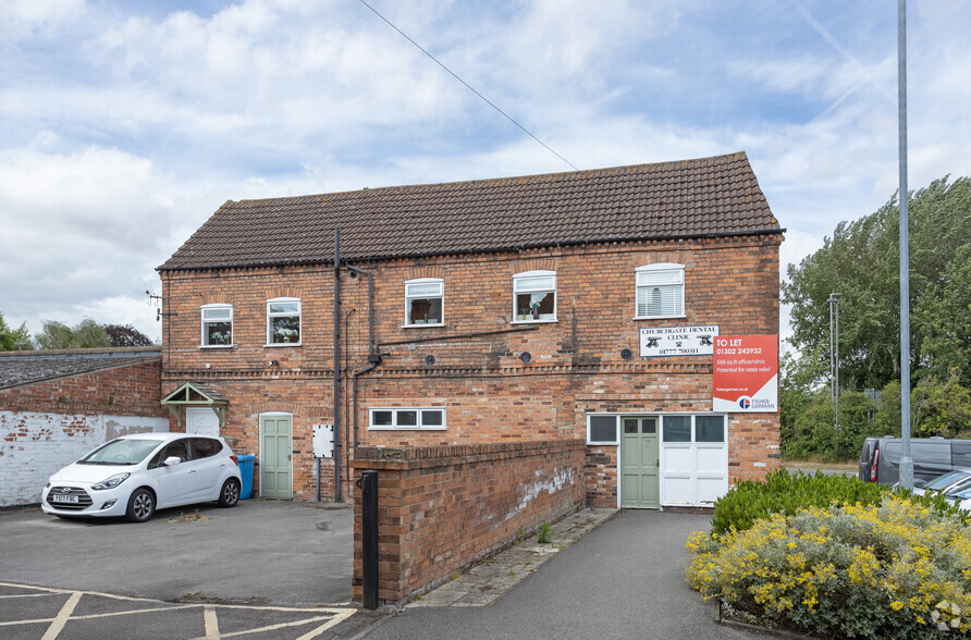 Churchgate, Retford for sale - Primary Photo - Image 1 of 1