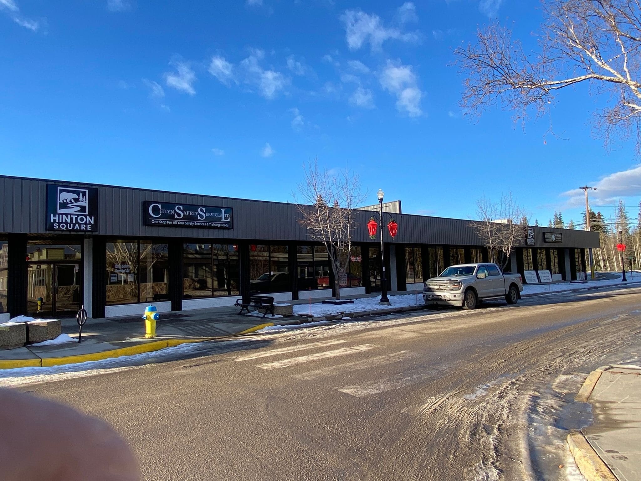111 Government Rd, Hinton, AB for lease Primary Photo- Image 1 of 7