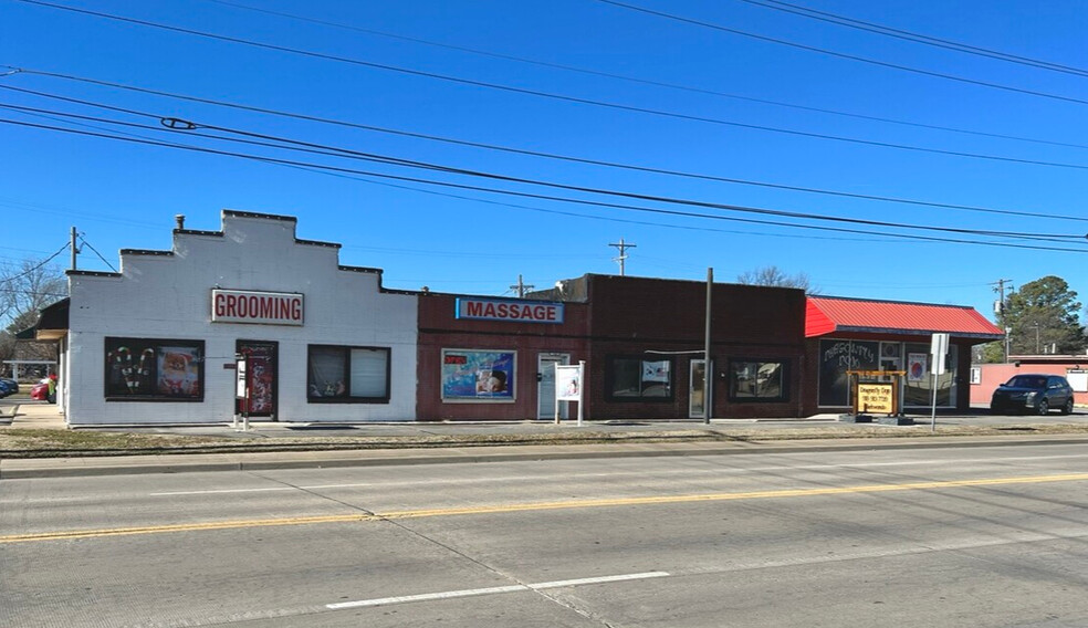 703 N York St, Muskogee, OK for sale - Building Photo - Image 2 of 14