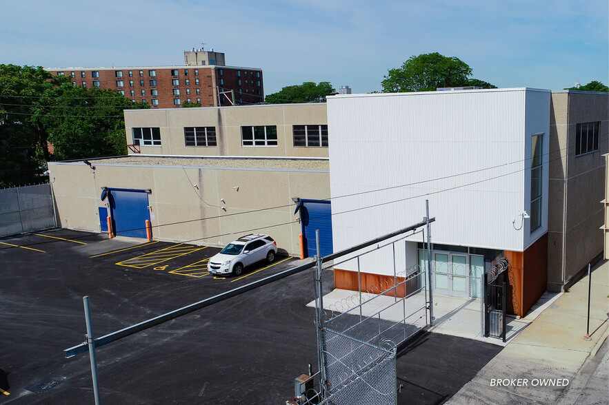 3333 W Lake St, Chicago, IL for lease - Building Photo - Image 1 of 19