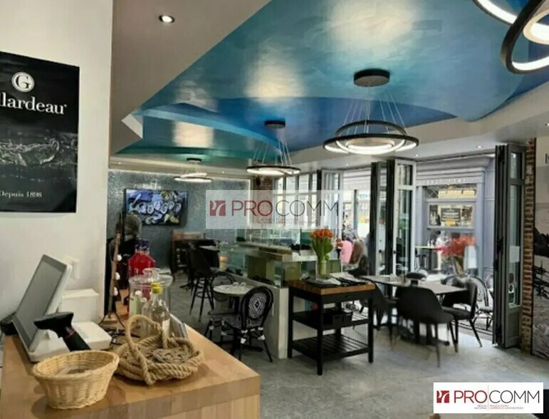 Retail in Chartres for lease - Interior Photo - Image 2 of 6