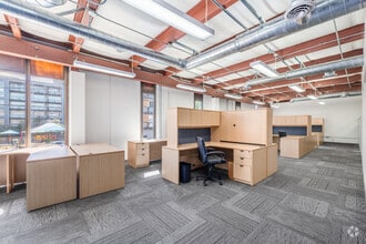 711 6th Ave N, Seattle, WA for lease Interior Photo- Image 2 of 10