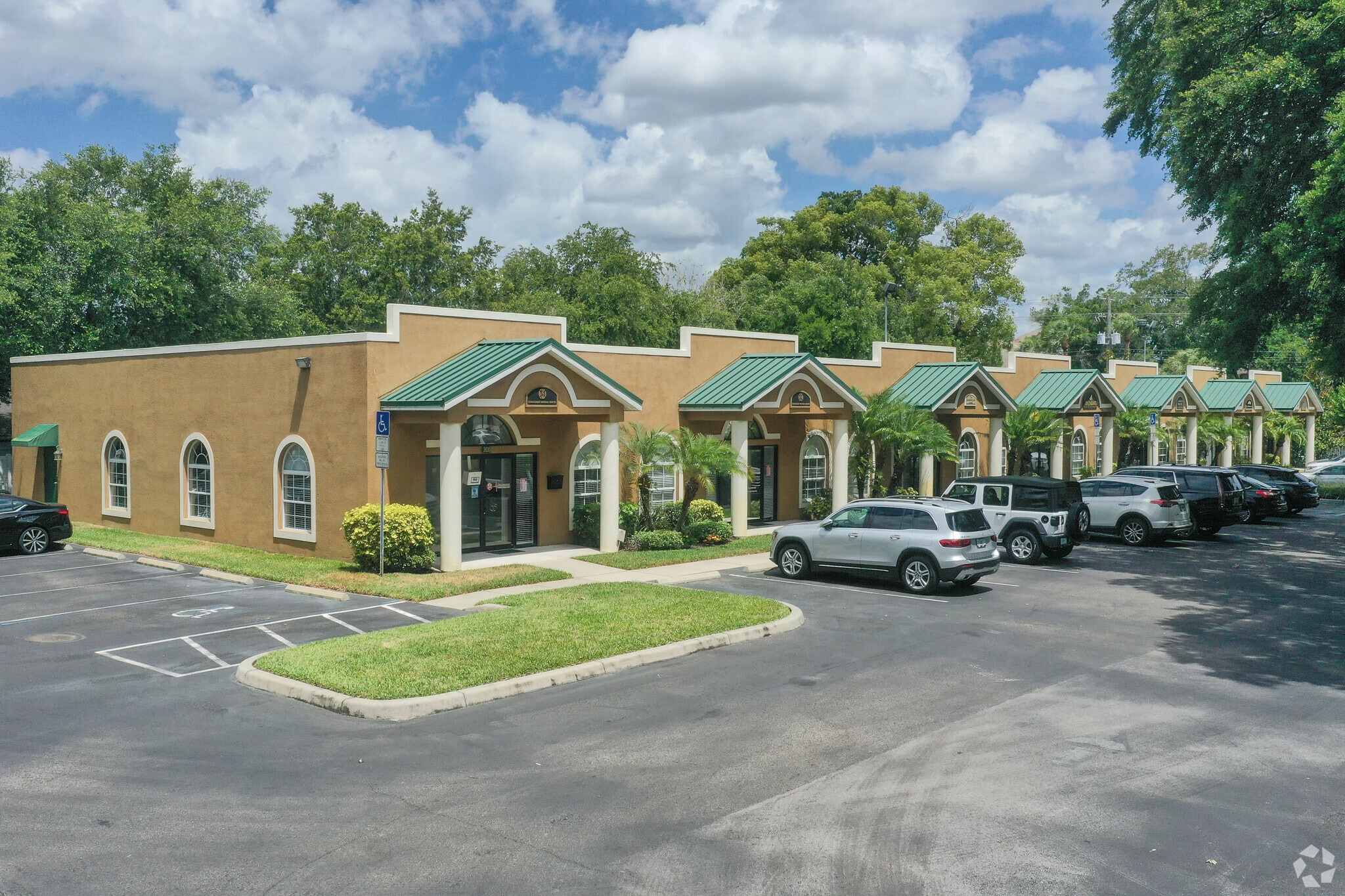 3830-3842 W Humphrey St, Tampa, FL for lease Primary Photo- Image 1 of 6
