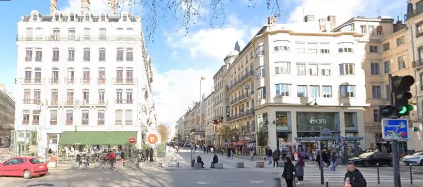 Office in Lyon for lease Building Photo- Image 1 of 14