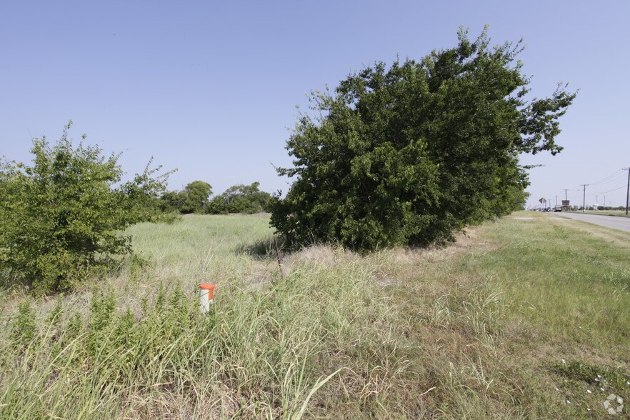 6801 Old Decatur Rd, Fort Worth, TX for sale - Building Photo - Image 2 of 4