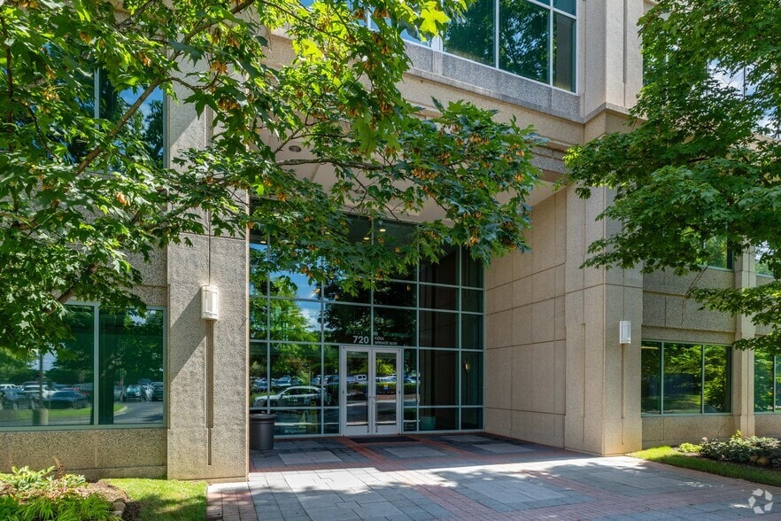 720 Cool Springs Blvd, Franklin, TN for lease - Building Photo - Image 3 of 4