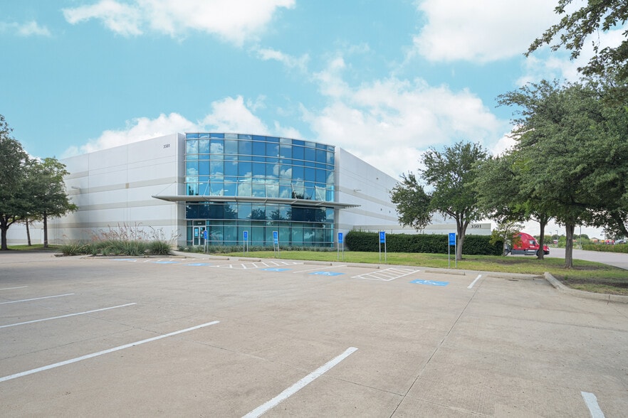 3501 Sandshell Dr, Fort Worth, TX for lease - Building Photo - Image 2 of 23