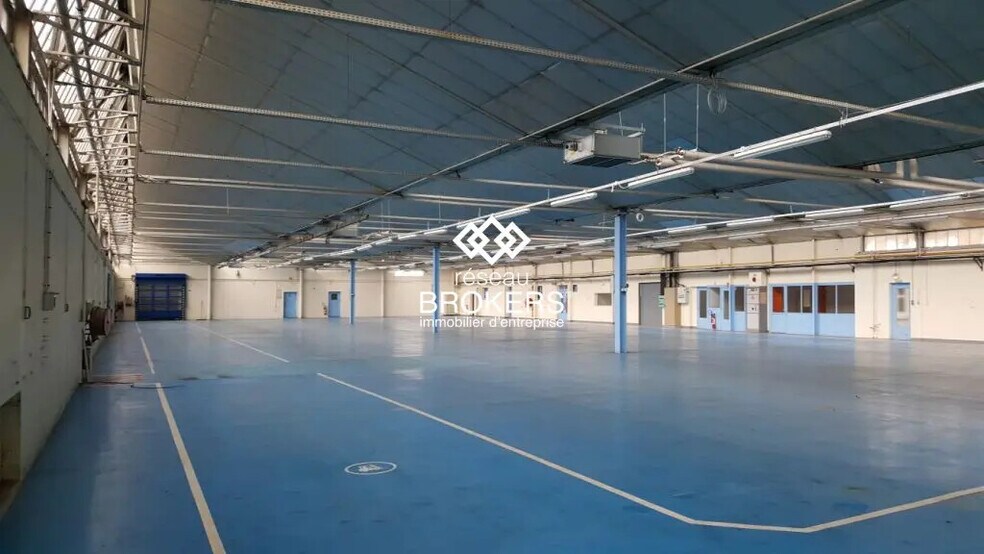 Flex in Romorantin-Lanthenay for lease - Interior Photo - Image 1 of 3