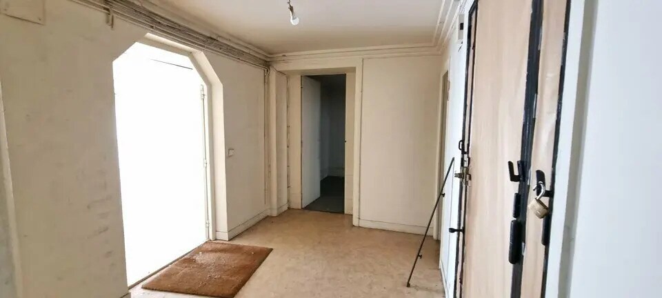 Retail in Paris for lease - Building Photo - Image 3 of 12