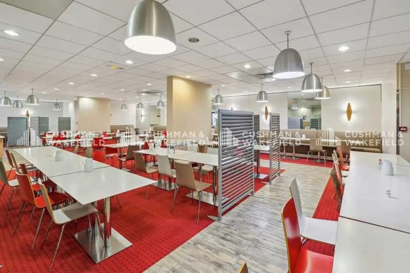 Office in Levallois-Perret for lease - Interior Photo - Image 1 of 1