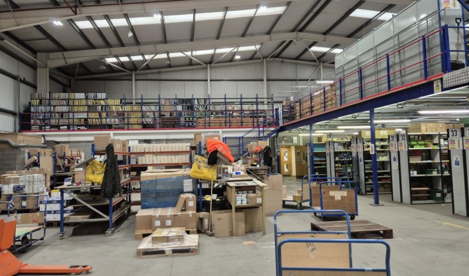 54 Gibson Ln S, North Ferriby for lease - Interior Photo - Image 2 of 2