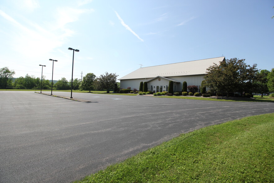 6500 Wes Rd, Hamilton, NY for sale - Building Photo - Image 2 of 10