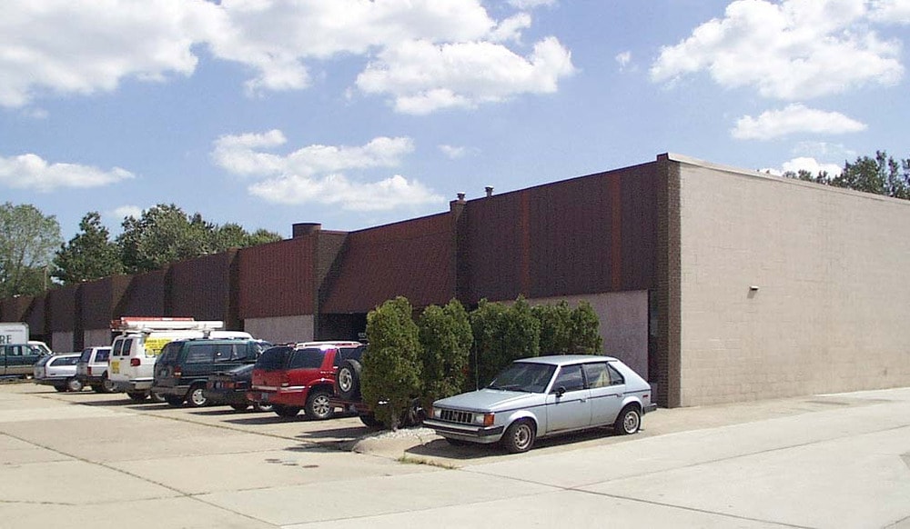 33830-33890 Groesbeck Hwy, Clinton Township, MI for lease Building Photo- Image 1 of 5