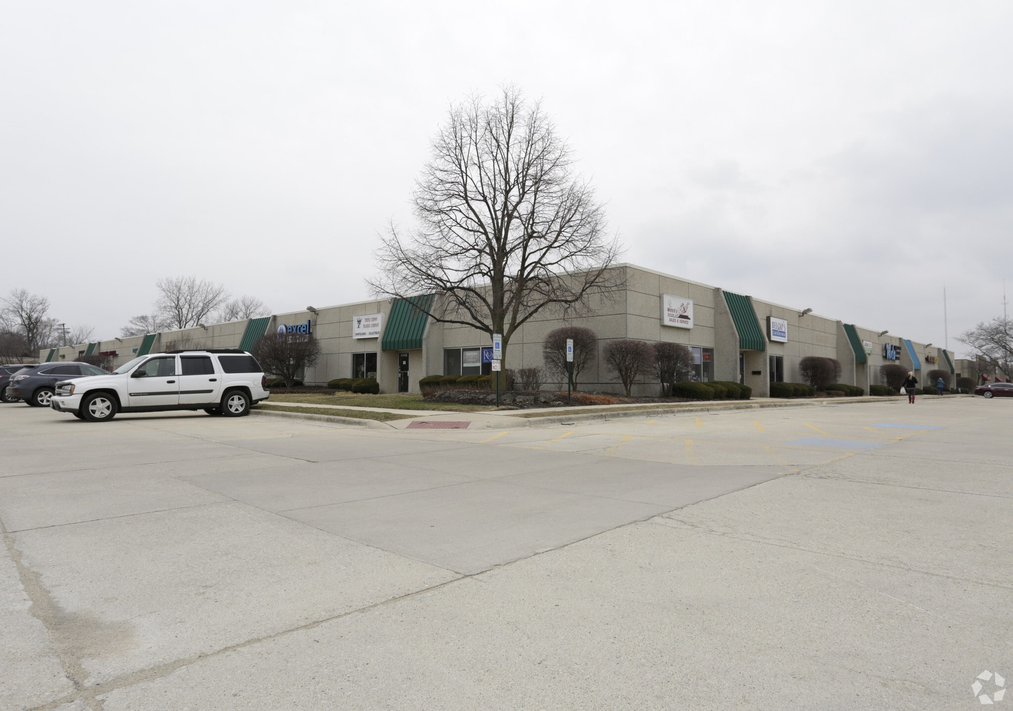 400-428 W 5th Ave, Naperville, IL for sale Primary Photo- Image 1 of 1