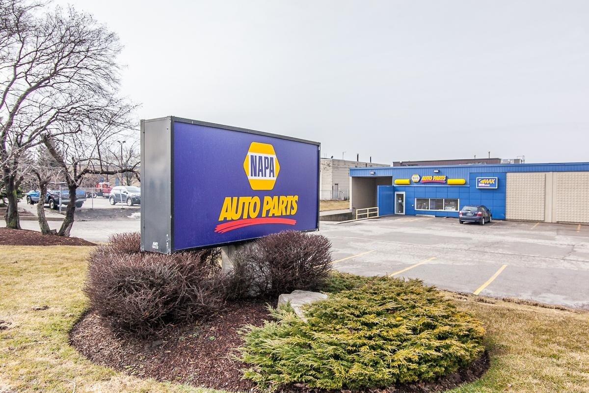 895 Wilson Ave, Kitchener, ON N2C 1J1