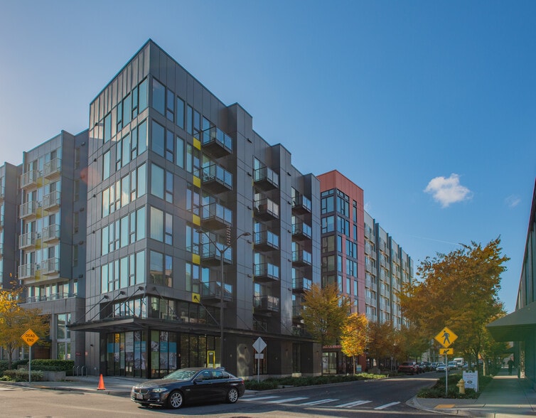 12282 NE 12th Ln, Bellevue, WA for lease - Building Photo - Image 2 of 7