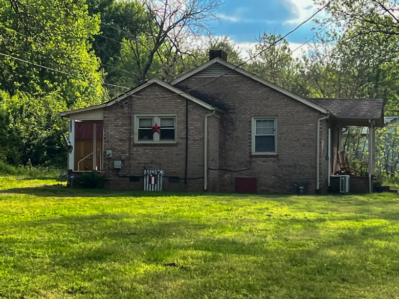 217 Countryside Dr SE, Lenoir, NC for sale - Building Photo - Image 3 of 104