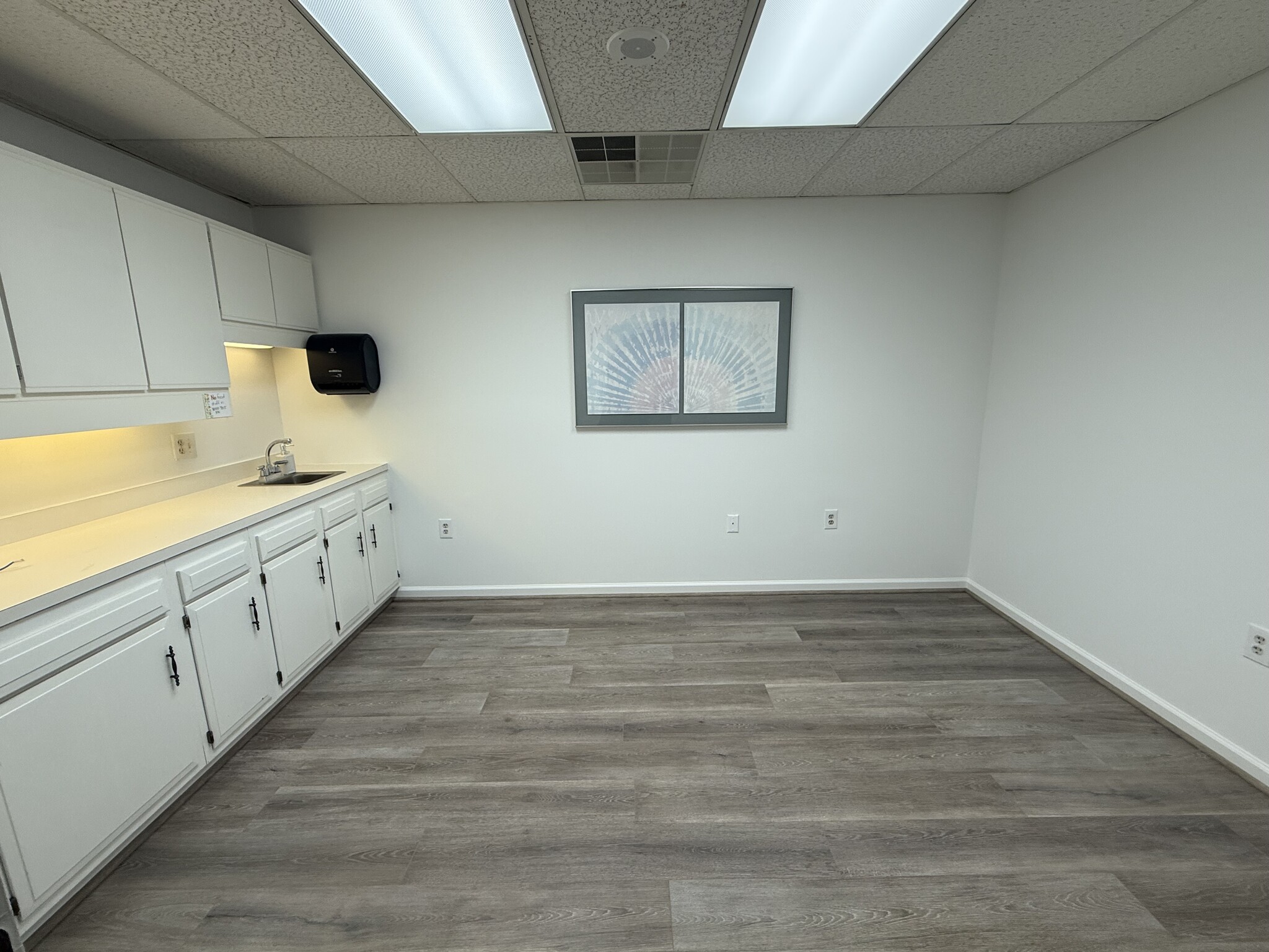 2026 Opitz Blvd, Woodbridge, VA for lease Interior Photo- Image 1 of 10