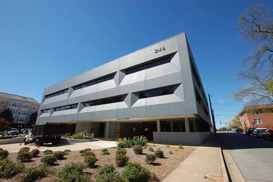 246 Sycamore St, Decatur, GA for lease - Building Photo - Image 1 of 7