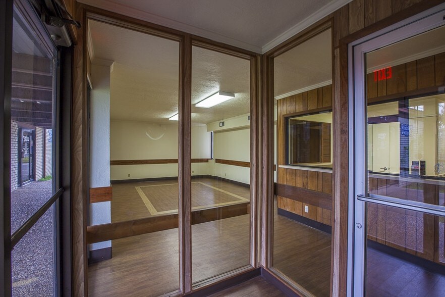 492-494 Spring Hill St, Jasper, TX for sale - Primary Photo - Image 1 of 1