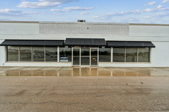 1-14 W Reynolds St, Pontiac, IL for lease Building Photo- Image 1 of 9