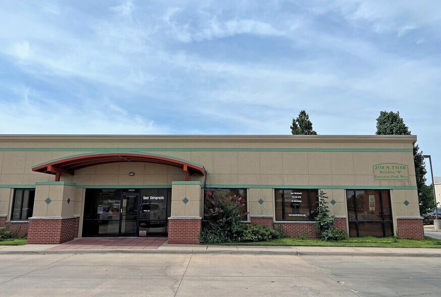 2118 N Tyler Rd, Wichita, KS for lease - Building Photo - Image 1 of 3